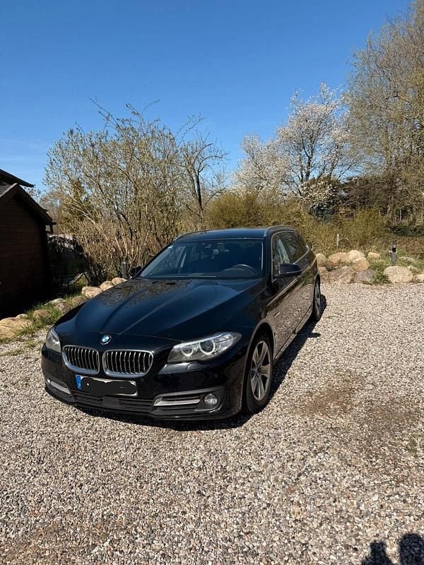 Gebraucht BMW 520 190 PS (139 kW) 2016 Schwarz Kombi