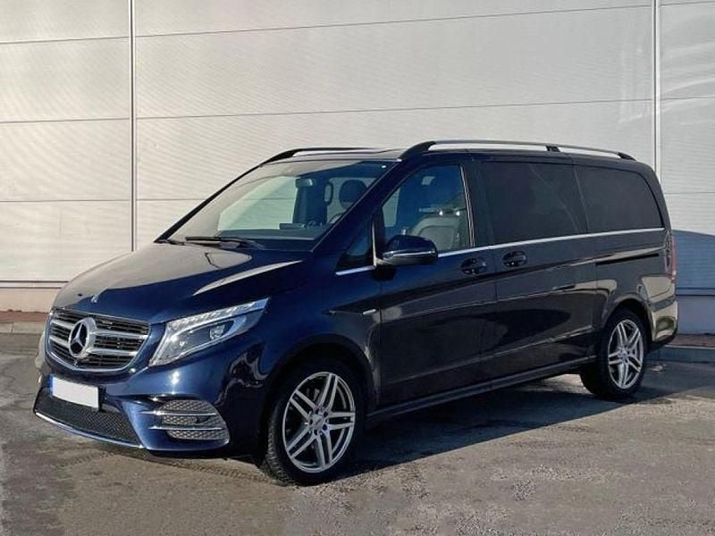 Cavansitblau metallic (metallic) Gebraucht 2017 Mercedes V250 Avantgarde Edition Van / Kleinbus | 39.890 € (Etwas zu teuer) - Bild 1/4