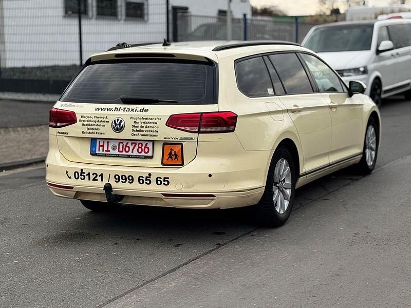 Gebraucht VW Passat Trendline 150 PS (110 kW) 2015 Beige Kombi