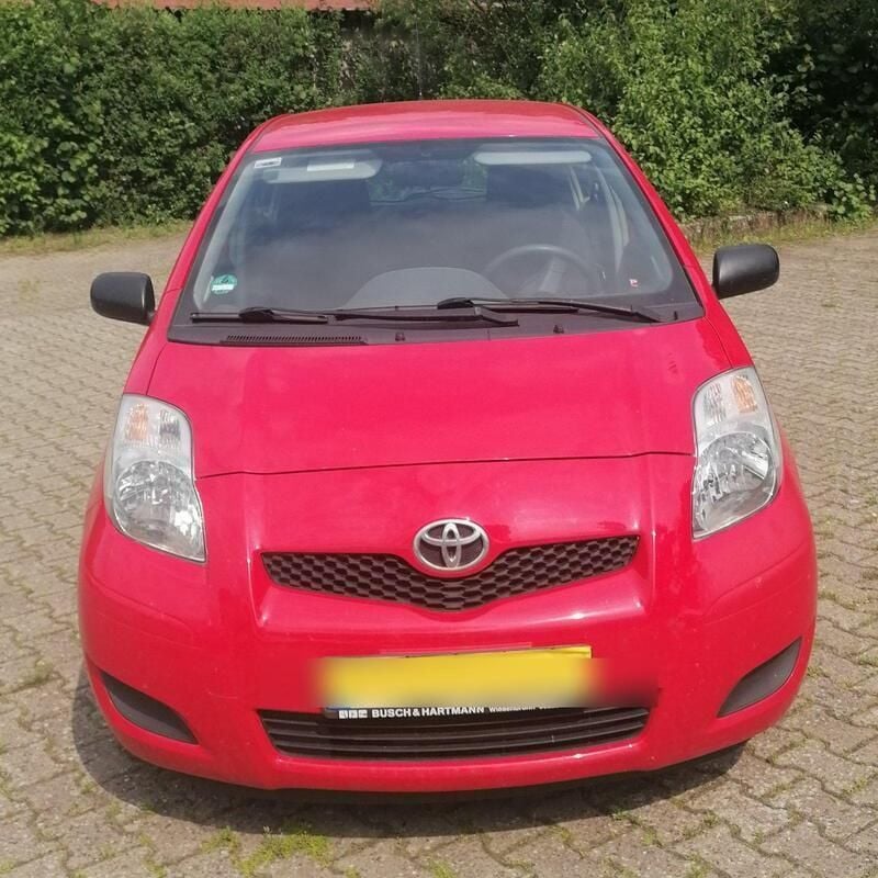 Rot Gebraucht 2009 Toyota Yaris Kleinwagen | 2.650 € (Superpreis) - Bild 1/4