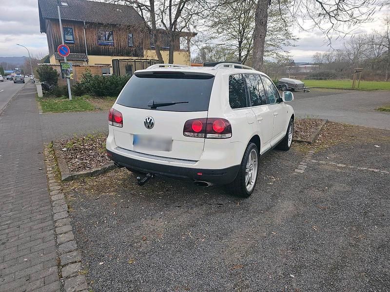 Gebraucht VW Touareg 235 PS (172 kW) 2007 Weiß SUV