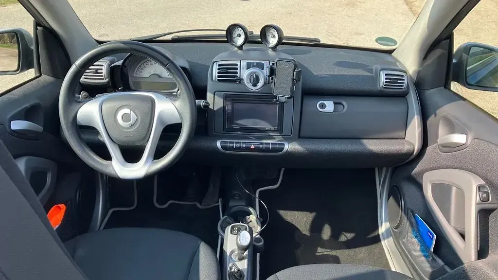 Używany Smart ForTwo Cabrio Pulse 71 KM (52 kW) 2011 Niebieski Kabriolet