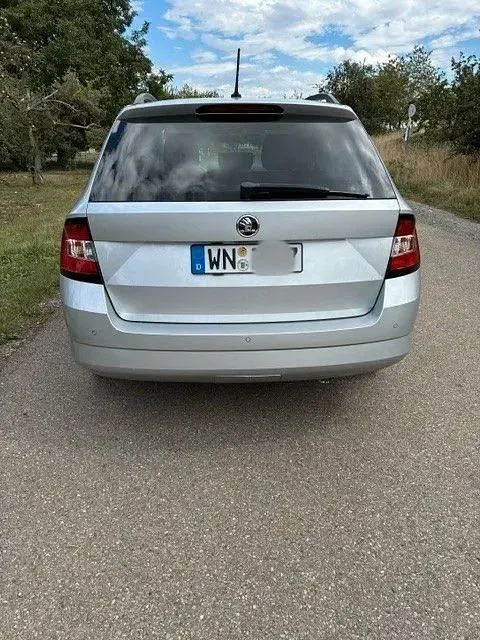 Gebraucht Skoda Fabia Joy 90 PS (66 kW) 2016 Silber Kombi