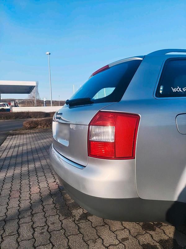 Gebraucht Audi A4 131 PS (96 kW) 2002 Silber Kombi