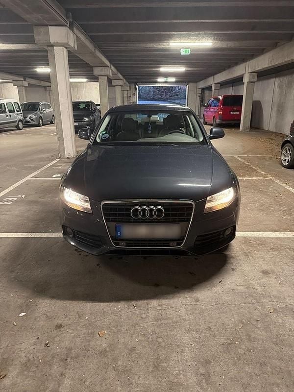 Gebraucht Audi A4 Attraction 160 PS (117 kW) 2008 Grau Limousine