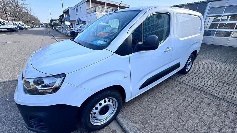 Gebraucht Fiat Doblò 131 PS (96 kW) 2023 Weiß Van / Kleinbus