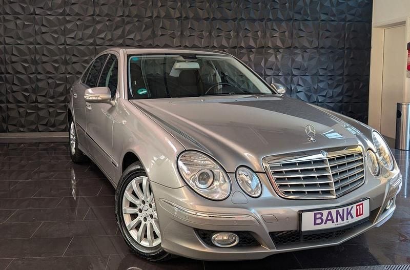 Gebraucht Mercedes E230 204 PS (150 kW) 2007 Silber Limousine