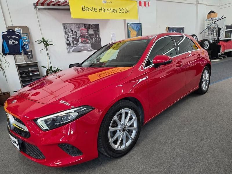 Jupiterrot Gebraucht 2019 Mercedes A180 Limousine | 21.999 € (Fairer Preis) - Bild 1/4