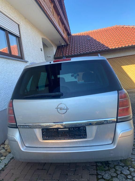 Gebraucht Opel Zafira Edition+ 150 PS (110 kW) 2006 Silber Van / Kleinbus