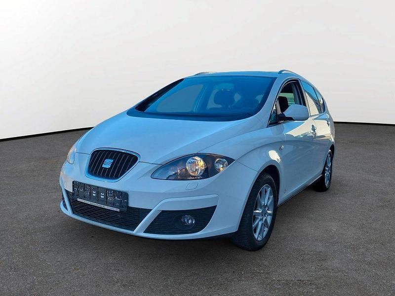 Gebraucht Seat Altea XL Copa 105 PS (77 kW) 2012 Weiß Van / Kleinbus