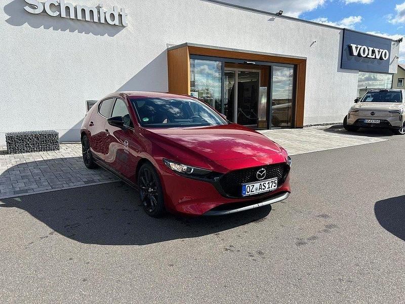 Gebraucht Mazda 3 Nagisa 140 PS (102 kW) 2024 Rot Limousine