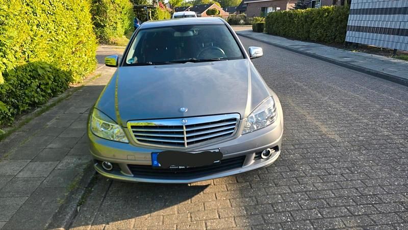 Gebraucht Mercedes C200 184 PS (135 kW) 2009 Grau Limousine
