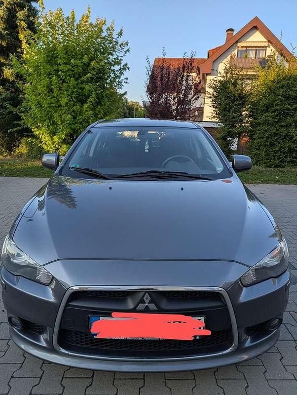 Grau Gebraucht 2012 Mitsubishi Lancer Invite Limousine | 3.600 € (Guter Preis) - Bild 1/4