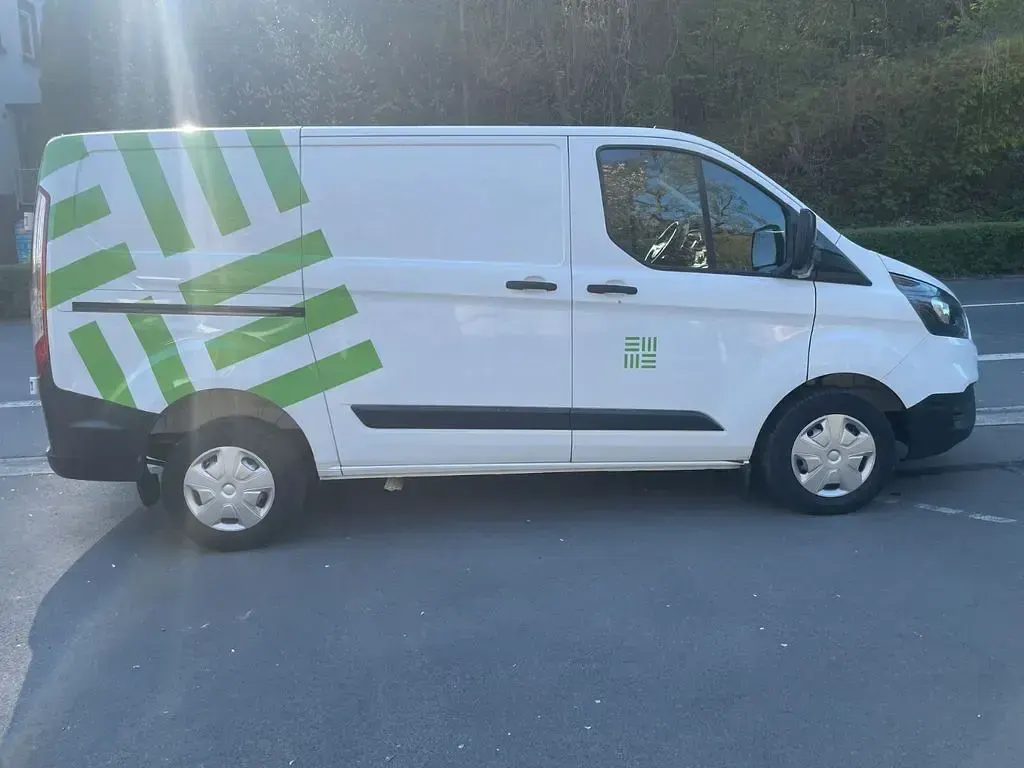 Second-hand Ford Transit Custom 105 CP (77 kW) 2020 Alb Monovolum