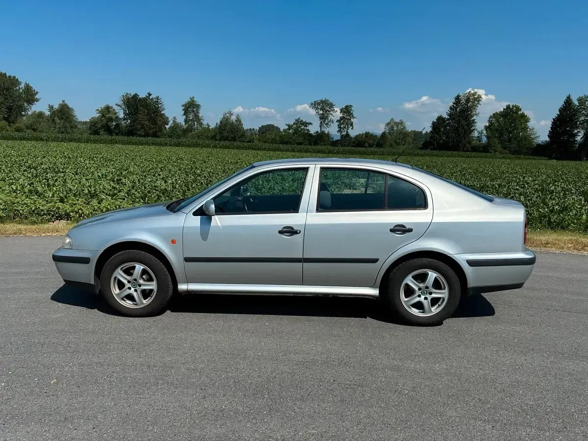 Gebraucht Skoda Octavia 100 PS (73 kW) 2000 Silber Limousine