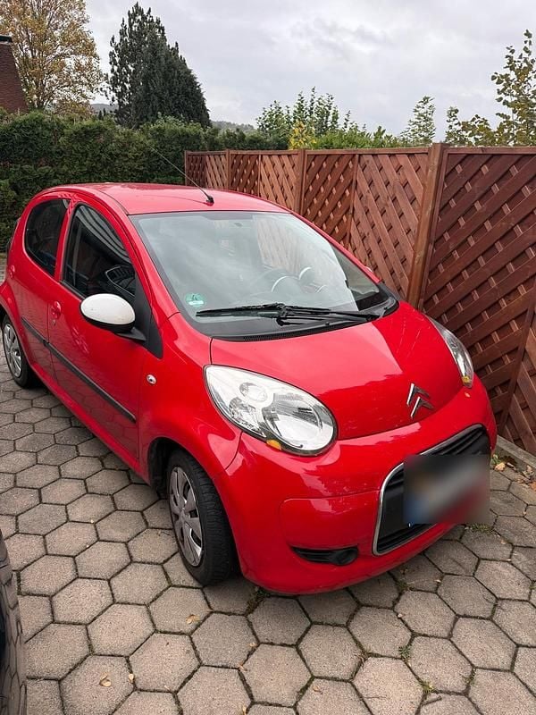 Rot Gebraucht 2010 Toyota Aygo Kleinwagen | 1.500 € (Guter Preis) - Bild 1/4