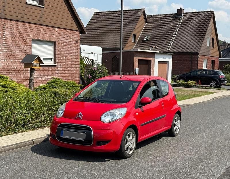 Rot Gebraucht 2009 Citroën C1 Kleinwagen | 3.999 € (Etwas zu teuer) - Bild 1/4