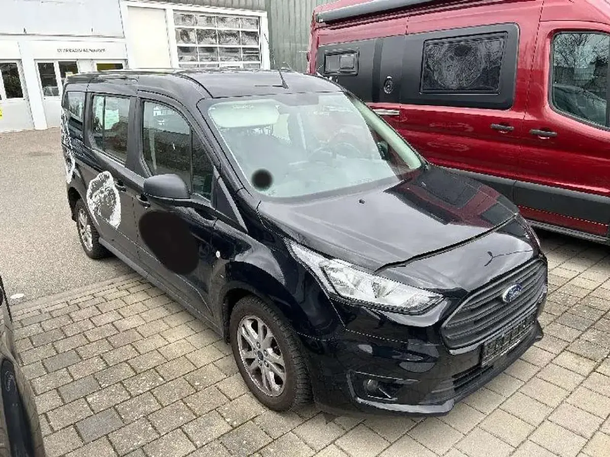 Gebraucht Ford Transit Trend+ 101 PS (74 kW) 2024 Obsidianschwarz metallic Kombi