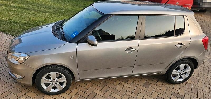 Gebraucht Skoda Fabia Elegance 105 PS (77 kW) 2014 Braun Kleinwagen
