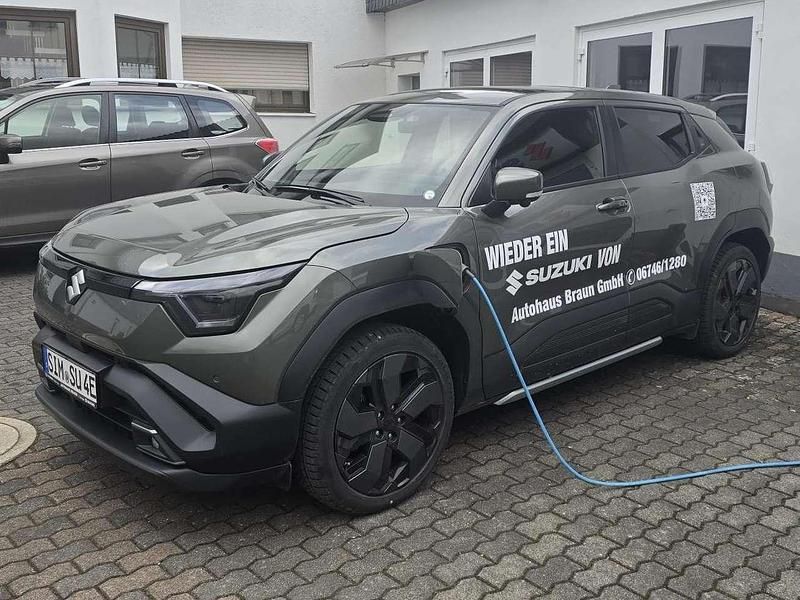 Gebraucht Suzuki e-Vitara Comfort+ 135 kW (184 PS) 2026 Land breeze green pearl SUV