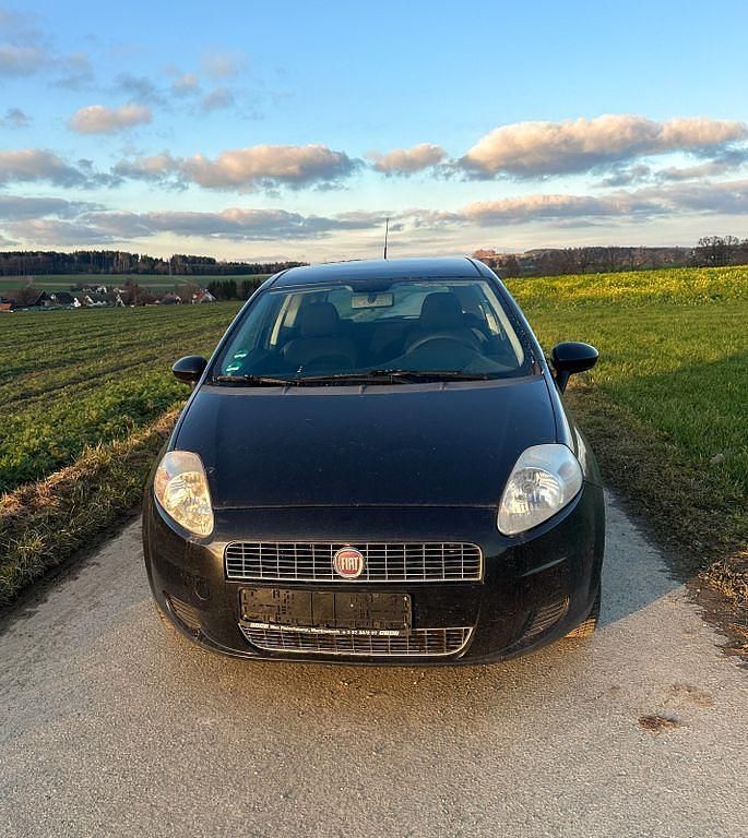 Gebraucht Fiat Punto 65 PS (47 kW) 2009 Schwarz Limousine