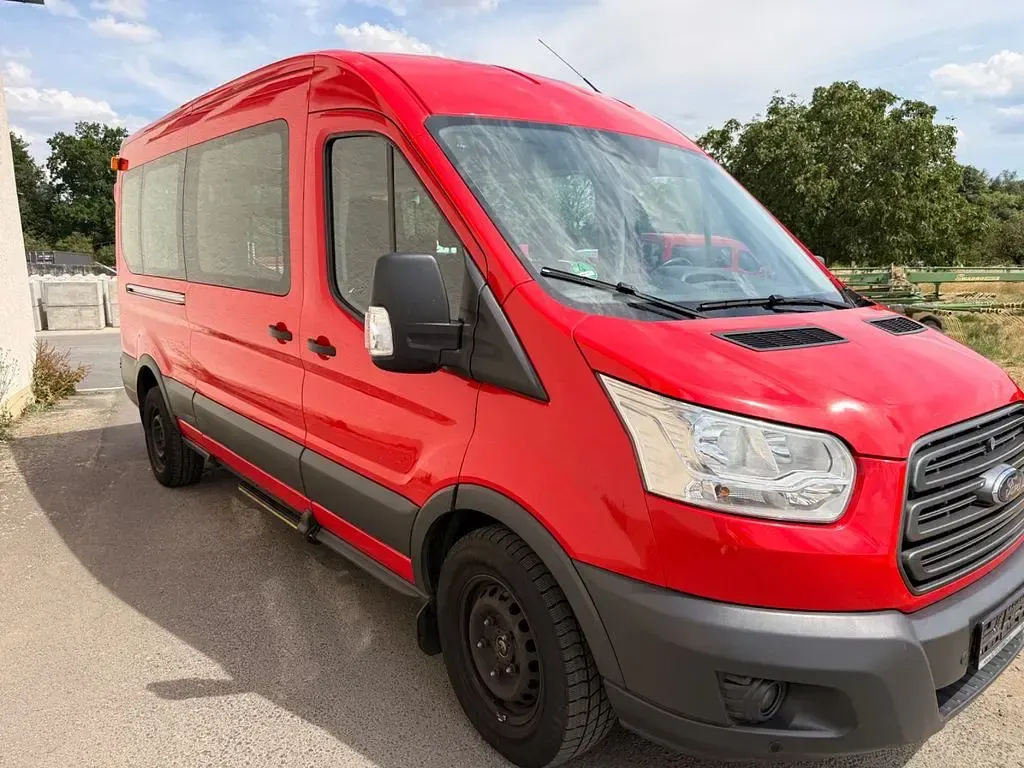 Gebraucht Ford Transit Trend 105 PS (77 kW) 2017 Rot Van