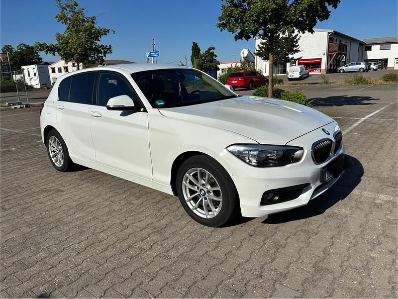 Gebraucht BMW 116 Advantage 116 PS (85 kW) 2018 Weiß Kleinwagen