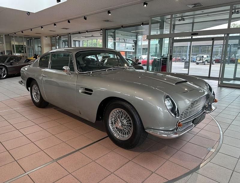 Gebraucht Aston Martin DB6 286 PS (210 kW) 1969 Silber Coupé