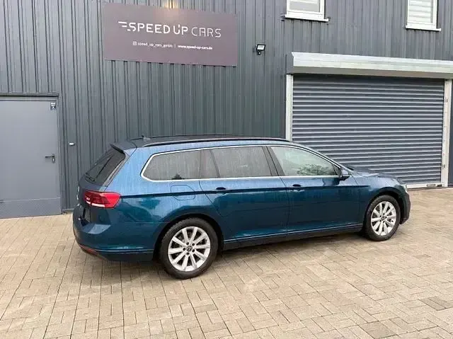 Second-hand VW Passat Business 150 CP (110 kW) 2024 Albastru Break