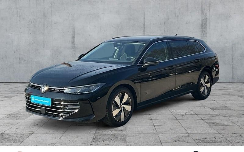 Gebraucht VW Passat Elegance 150 PS (110 kW) 2025 Schwarz Kombi