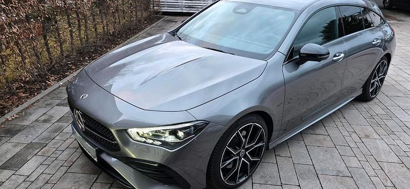 Gebraucht Mercedes CLA220 AMG 191 PS (140 kW) 2024 Grau Limousine