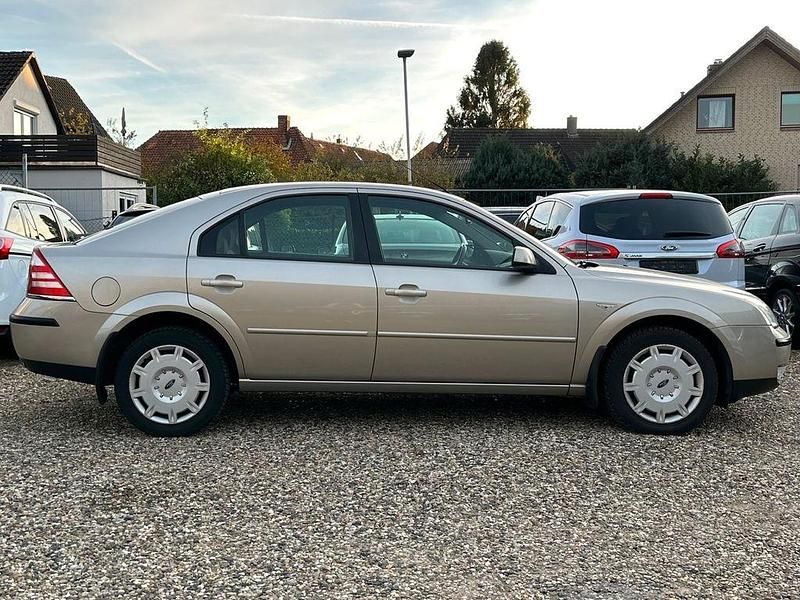 Gebraucht Ford Mondeo 125 PS (91 kW) 2006 Beige Limousine