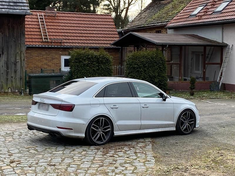 Second-hand Audi S3 400 CP (294 kW) 2014 Alb Berlinǎ