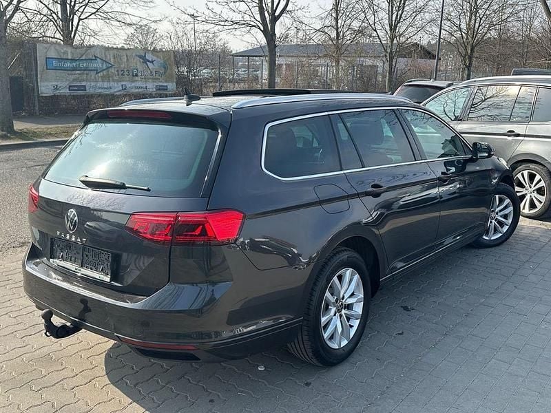 Gebraucht VW Passat 122 PS (89 kW) 2021 Schwarz Limousine