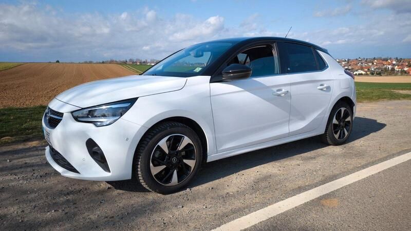 Weiß Gebraucht 2020 Opel Corsa-e Edition Kleinwagen | 13.500 € (Guter Preis) - Bild 1/4