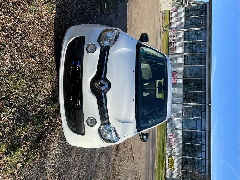 Gebraucht Renault Twingo 71 PS (52 kW) 2018 Weiß Kleinwagen