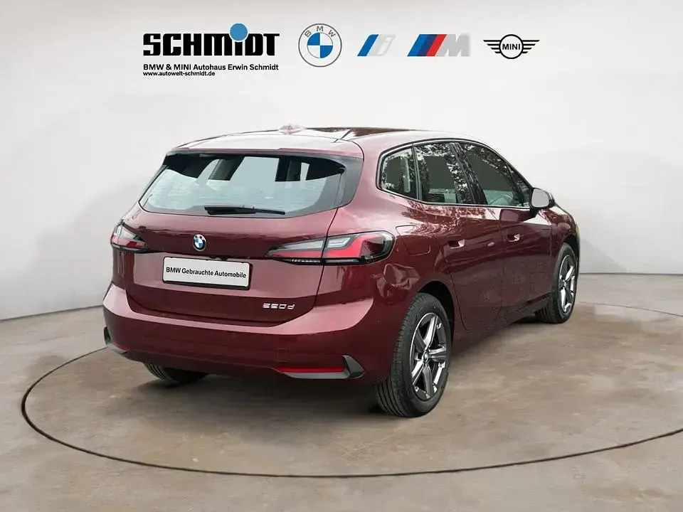 Gebraucht BMW 220 Active Tourer 163 PS (119 kW) 2025 Rot Van / Kleinbus