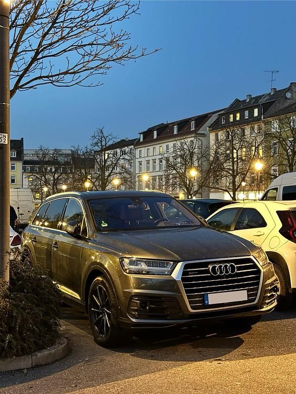 Gebraucht Audi Q7 S-Line 272 PS (200 kW) 2016 Grau SUV