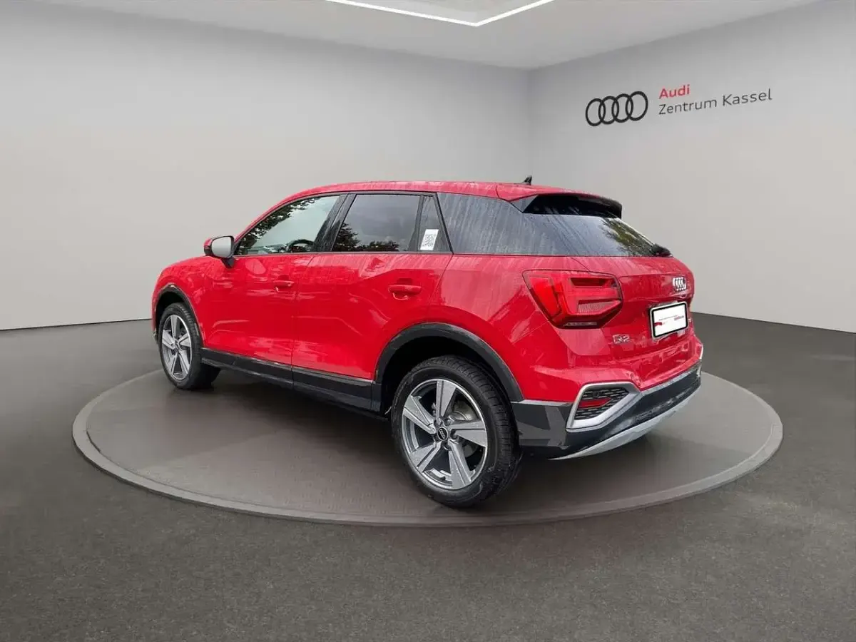 Gebraucht Audi Q2 Sport 150 PS (110 kW) 2025 Progressivrot metallic SUV