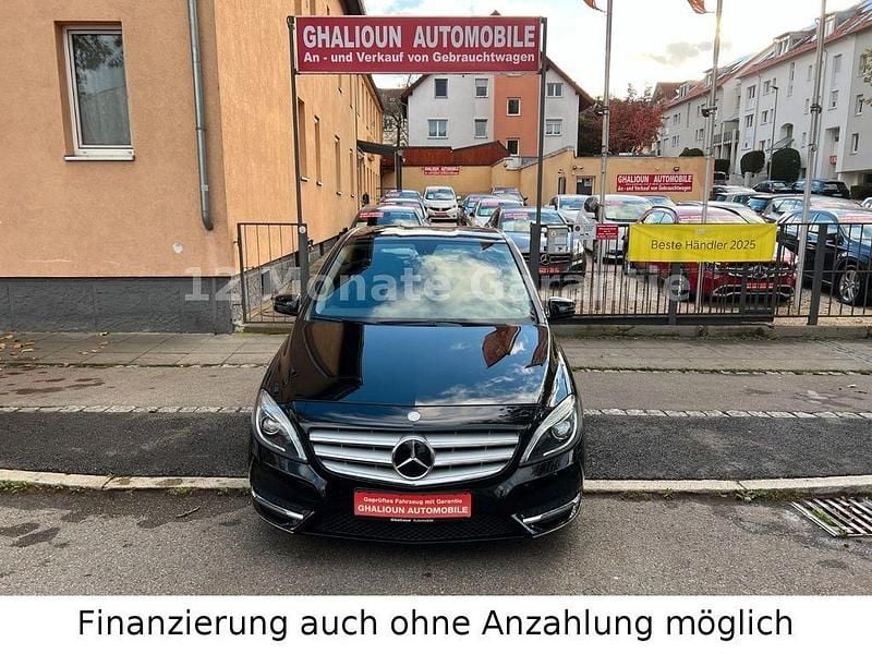 Schwarz Gebraucht 2013 Mercedes B180 Van / Kleinbus | 14.999 € (Etwas zu teuer) - Bild 1/4