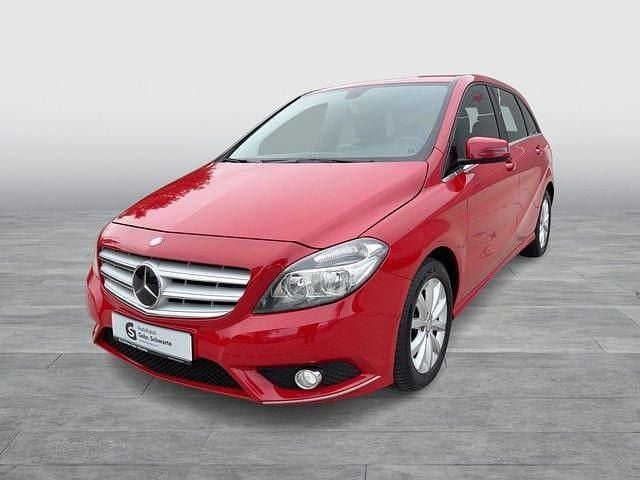 Rot Gebraucht 2013 Mercedes B200 Van / Kleinbus | 6.500 € (Superpreis) - Bild 1/4