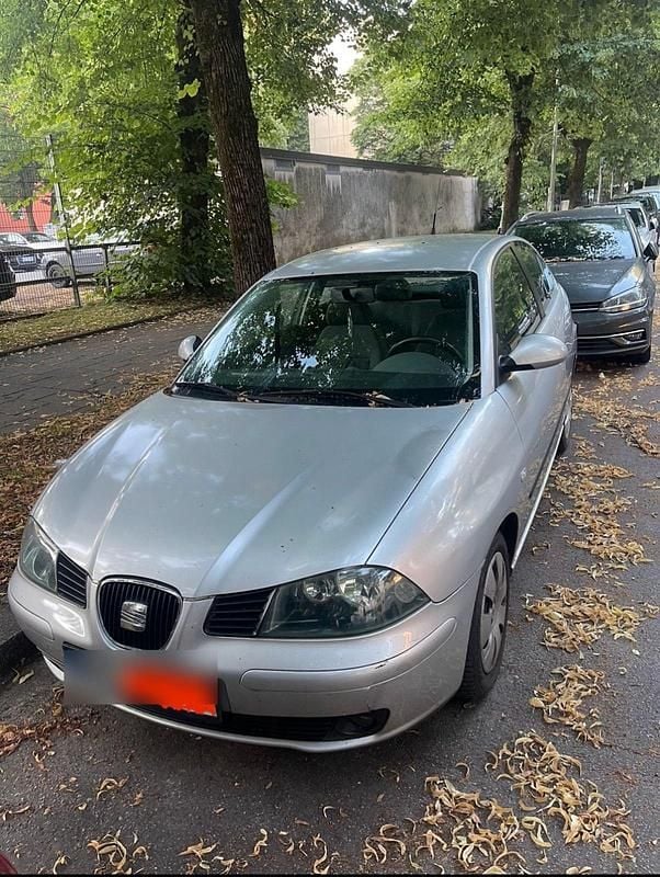 Silber Gebraucht 2002 Seat Ibiza Kleinwagen | 1.400 € (Fairer Preis) - Bild 1/4