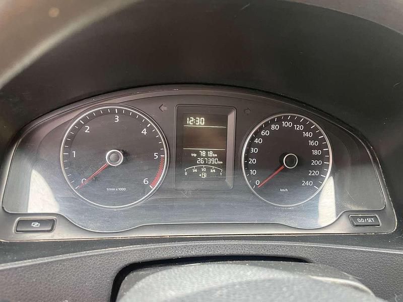 Second-hand VW Transporter 102 CP (75 kW) 2011 Alb Van