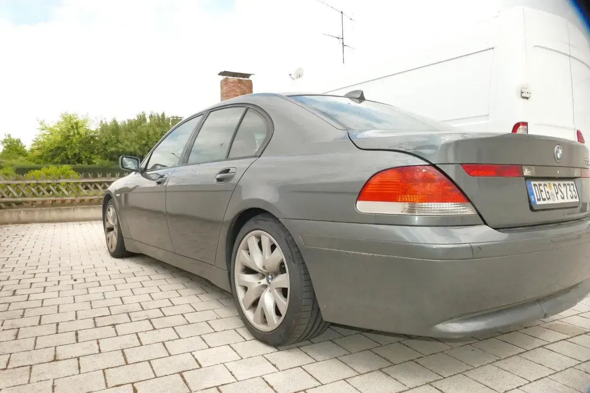 Gebraucht BMW 730 218 PS (160 kW) 2004 Braun Limousine