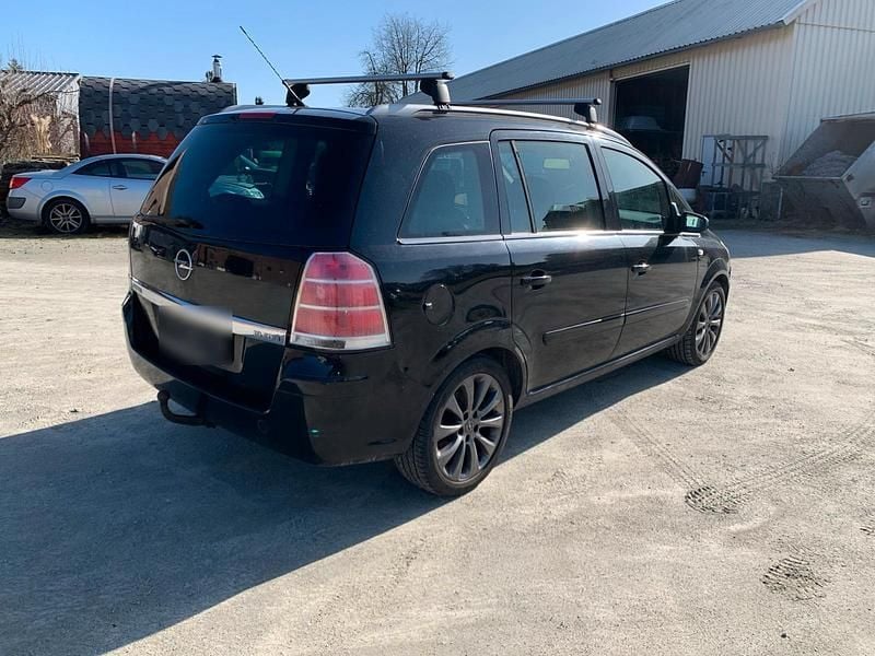 Gebraucht Opel Zafira 150 PS (110 kW) 2006 Schwarz Van / Kleinbus