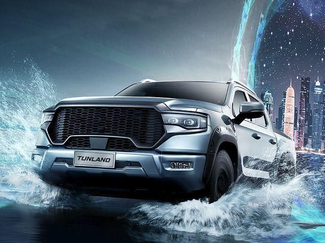 Neu Foton 4 173 PS (127 kW) 2026 Schwarz SUV