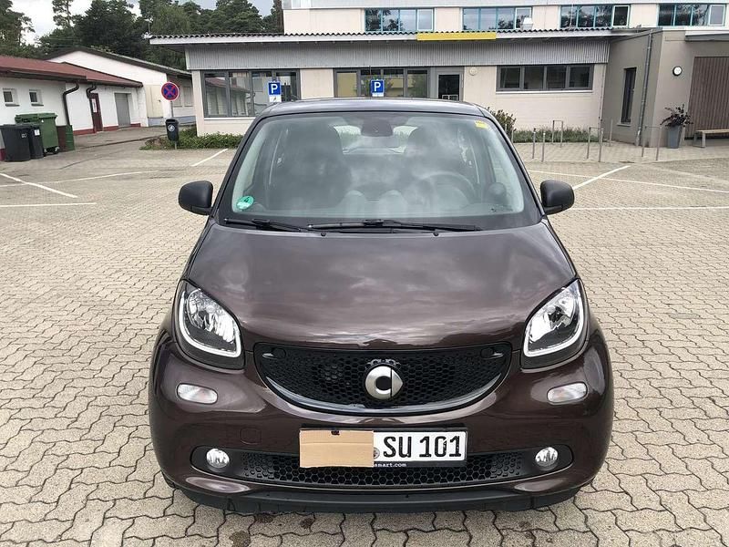 Schwarz Gebraucht 2018 Smart ForFour Passion Kleinwagen | 8.200 € (Fairer Preis) - Bild 1/4
