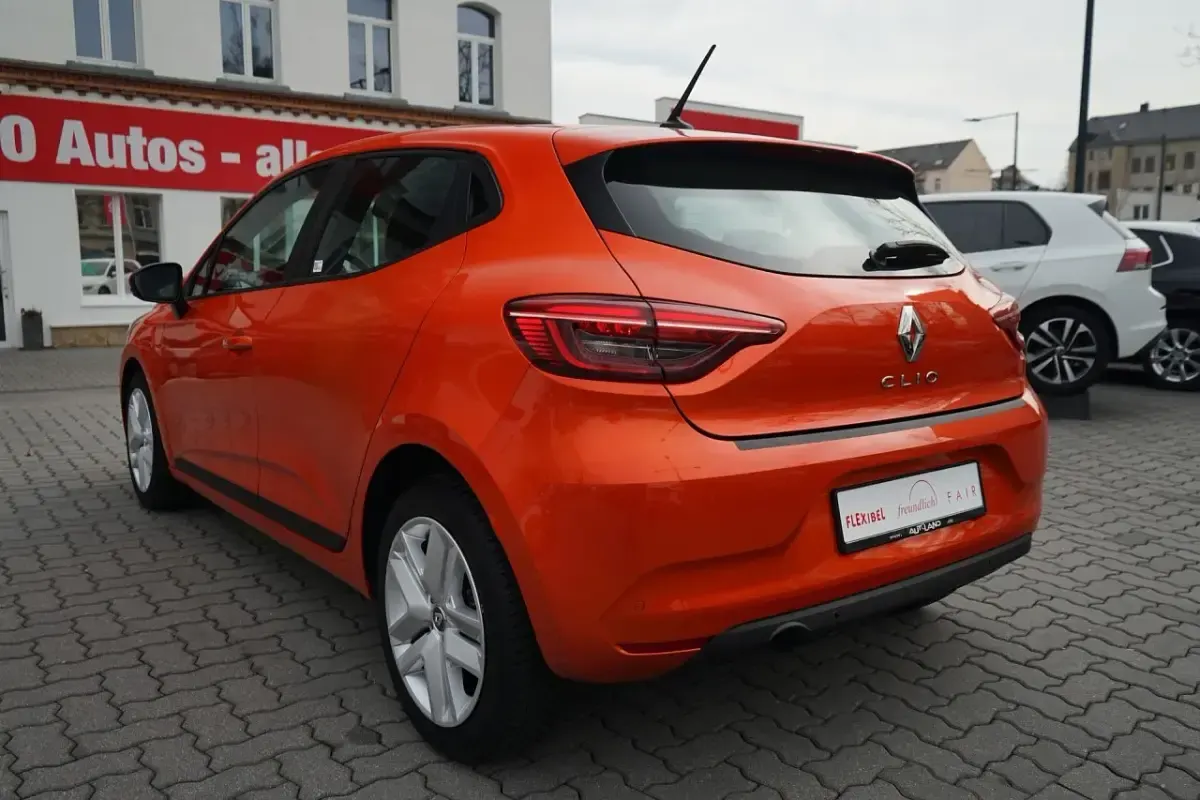 Gebraucht Renault Clio Zen 91 PS (66 kW) 2022 Orange Kleinwagen