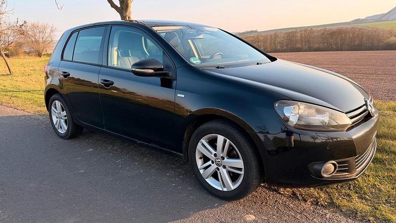 Gebraucht VW Golf VII Match 105 PS (77 kW) 2012 Schwarz Limousine