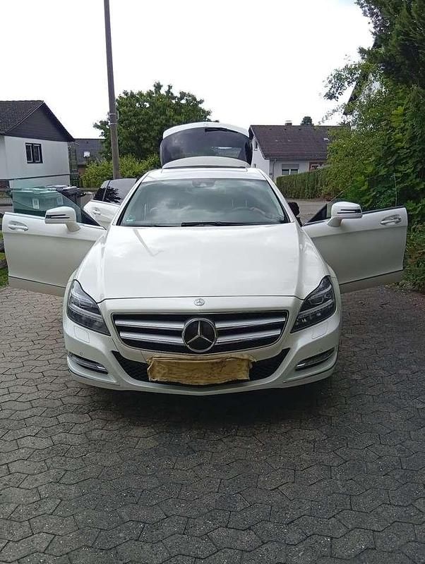 Gebraucht 2013 Mercedes CLS350 Shooting Brake Kombi | 29.000 € - Bild 1/4